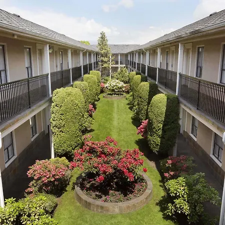 Days Inn By Wyndham Vancouver Metro-2
